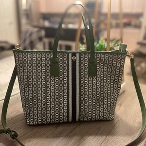 Tory Burch Gemini Link Canvas Small Tote Color Green Style 53304